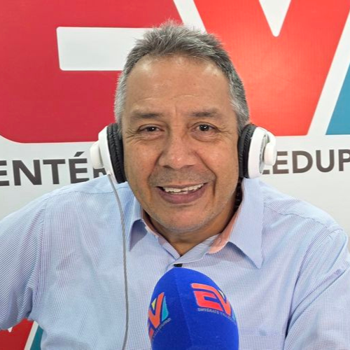 Añex Acuña — Locutor – Periodista