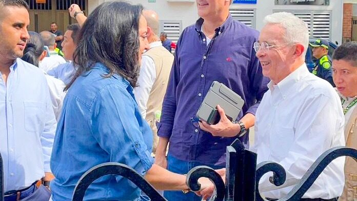 María Fernanda Cabal celebra la absolución de Álvaro Uribe